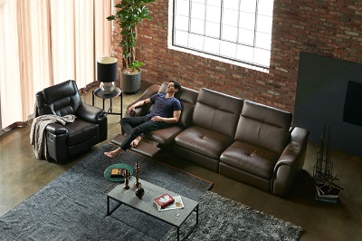 3. 한샘몰-가넷리클라이너-4인-휴식.jpg