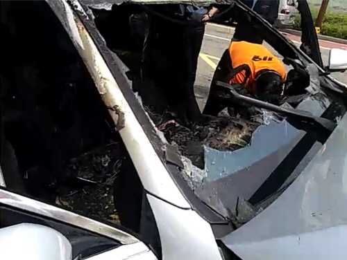 인천 검단산업지구 인근 벤츠 화재.jpg