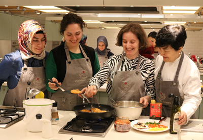 CJ제일제당 터키인 할랄 한식 쿠킹클래스 사진 1.jpg