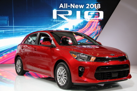 크기변환_170413 (사진1) 기아차 2017 뉴욕모터쇼 참가_신형 프라이드.jpg