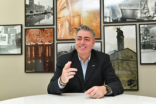 [이미지]오비맥주 브루노 코센티노 신임사장, &ldquo;고동우로 불러주세요&rdquo;.jpg