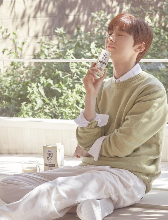 ▲매일두유 광고모델 뉴이스트 황민현