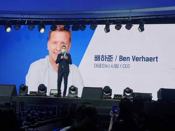 ▲오비맥주 배하준 대표이사 사장이 12일 오비맥주 기자간담회에서 개회사를 하고 있다