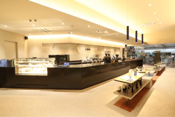 ▲롯데GRS 엔제리너스 신규 매장인 랩 1004 내부 전경