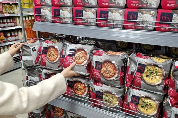 ▲서울 시내 한 대형마트에 The미식의 장인라면 제품이 진열된 모습
