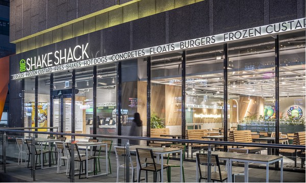 ▲SPC그룹, 쉐이크쉑 20호점 천안점 개점