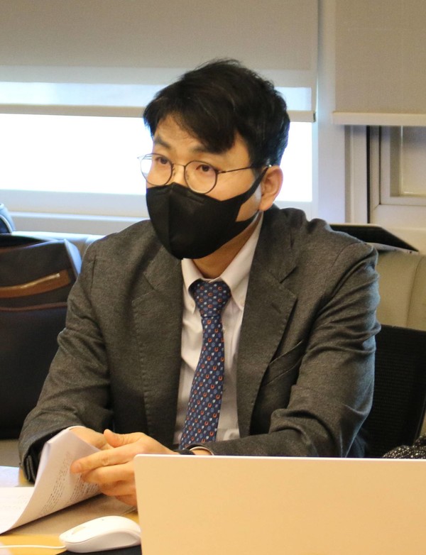 ▲3일 오전 열린 대웅제약 온라인 시무식에서 전승호 대표가 신년사를 하고 있다