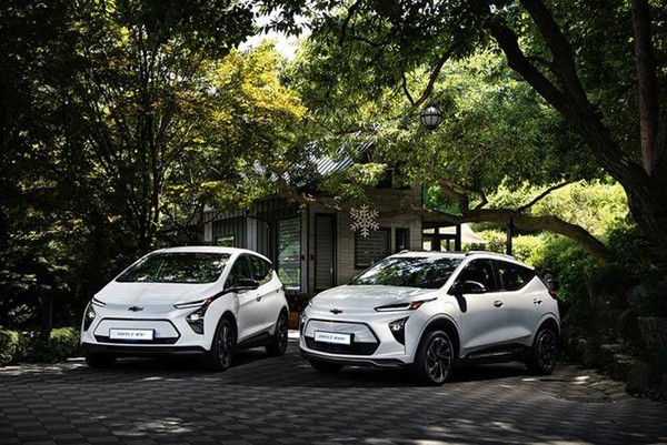 ▲볼트EV(왼쪽), 볼트EUV