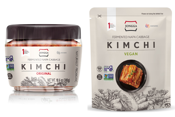 ▲종가 오리지널 김치 300g 제품과 종가 비건 양배추김치 80g 제품