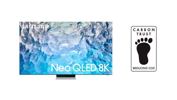 ▲영국 카본 트러스트로부터 '탄소 발자국-탄소저감인증'을 획득한 삼성 Neo QLED 8K 모델과 인증 로고