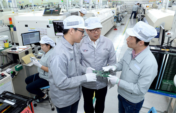 ▲현대모비스 직원들이 협력사를 방문한 모습.