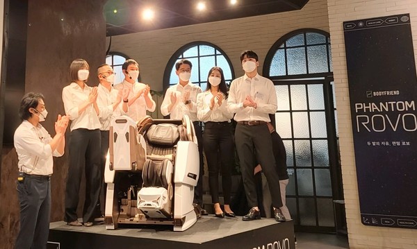 팬텀 로보를 개발한 연구진