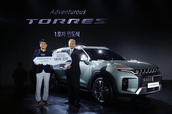 ▲쌍용자동차 정용원 관리인 (왼쪽), 진영전기㈜ 김두영회장