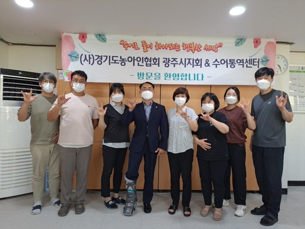 김선영 의원(왼쪽에서 세 번째)