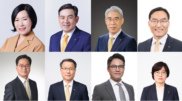 ▲ (왼쪽 상단부터) 박정림 KB증권 대표이사, 김성현 KB증권 대표이사, 김기환 KB손해보험 대표이사, 이현승 KB자산운용 대표이사 (왼쪽 하단부터) 황수남 KB캐피탈 대표이사, 서남종 KB부동산신탁 대표이사, 김종필 KB인베스트먼트 대표이사, 조순옥 KB신용정보 대표이사