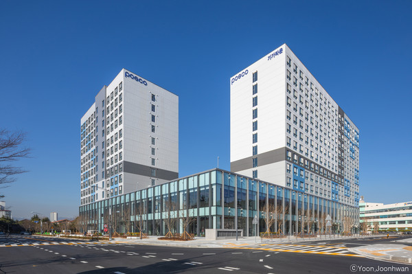 포스코A&C가 준공한 국내 최고층 모듈러, ‘광양 기가타운(포스코 직원 생활관)’