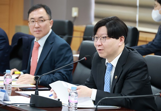 ▲ 김소영 금융위원회 부위원장은 20일에 열린 금융권 청년 일자리 간담회에서 금융권의 채용 관련 정보제공 강화 등 금융권 청년 일자리 활성화를 위한 적극적인 노력을 당부했다.