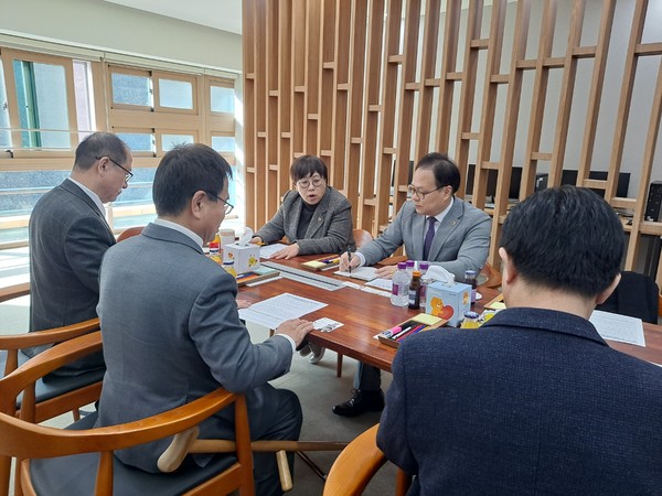 ▲정담회가 진행되고 있는 모습.