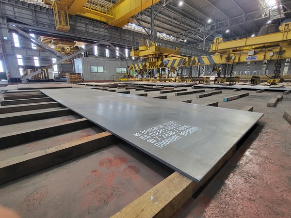 ▲KS기준을 충족하는 동국제강 정품 후판 정척재 제품.