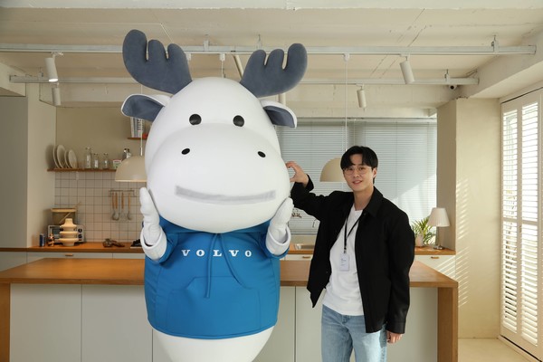 ▲볼보코리아가 3월 31일 친환경 캐릭터 '순로기'를 선보였다.