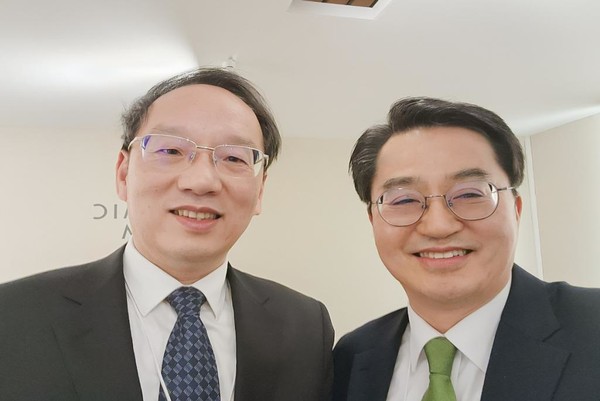 리러청 중국 랴오닝성 성장(왼쪽), 김동연 경기도지사