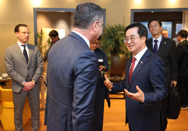 네덜란드 ASML 본사를 방문한 김동연 경기도지사