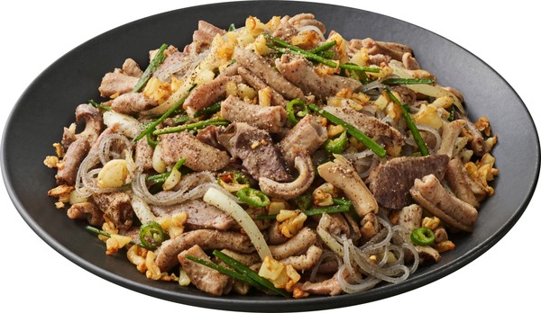 ▲큰맘할매순대국 신메뉴 ‘마늘백곱창볶음’