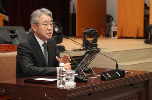 ▲ 강호동 농협중앙회장이 6일 열린 2025년 범농협 신년 업무보고회에서 발언하고 있다.