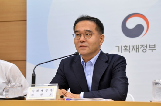 ▲ 이찬우 농협금융지주 회장