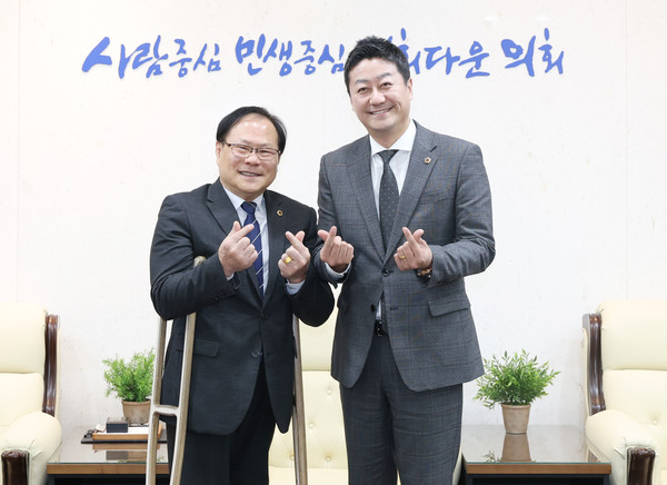 박재용 경기도의원(왼쪽),