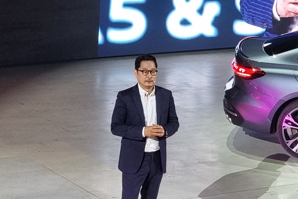 ▲박영준 아우디코리아 상무가 더 뉴 A5에 탑재된 PPC 플랫폼과 MHEV 플러스 시스템에 대해 설명하고 있다