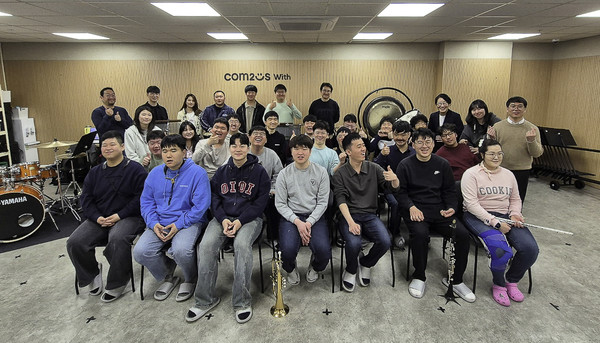 ▲컴투스위드 소속 단원들. 25명의 장애인 단원이 소속돼 활동하고 있다