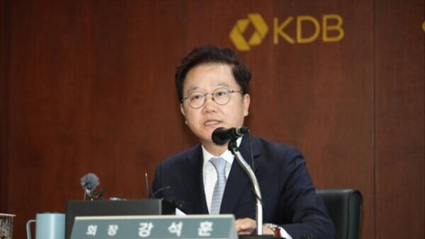 ▲ 강석훈 산업은행 회장이 5일 이임식을 갖고 3년 임기를 마쳤다.