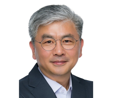 성무제 에스티팜 대표