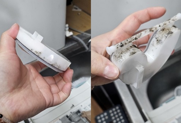 ▲정기적인 관리를 받는 정수기 사용 중 곰팡이가 생기는 피해가 발생했다.