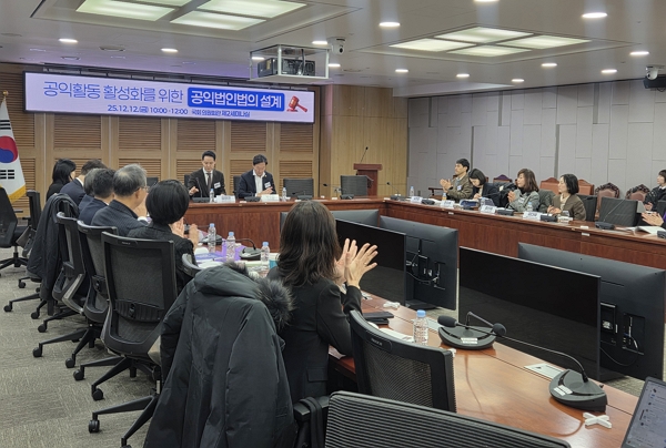 ▲김한규 더불어민주당 국회의원이 축사를 하고 있다.