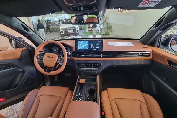 ▲무쏘 실내에는 12.3인치 디지털 클러스터와 KGM 링크 내비게이션이 탑재됐다.