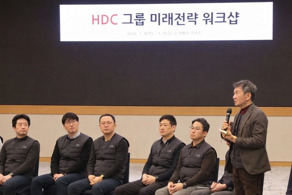 ▲오른쪽 첫 번째 HDC그룹 정몽규 회장