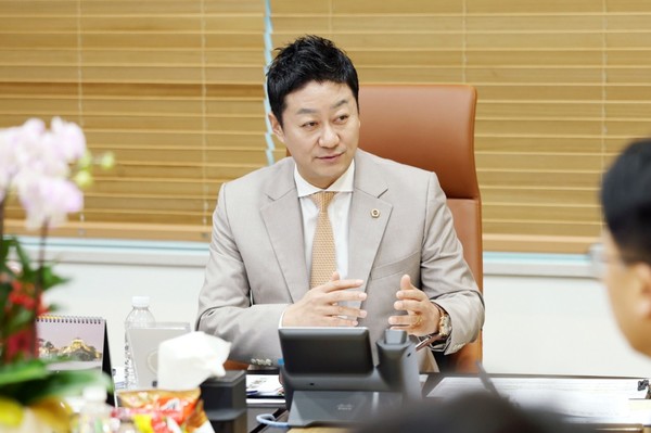 김진경 경기도의회 의장