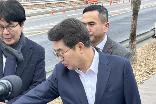 ▲김동연 경기도지사가 교통 인프라 확장 사업 계획에 대해 설명하고 있다. 사진=이예원 기자