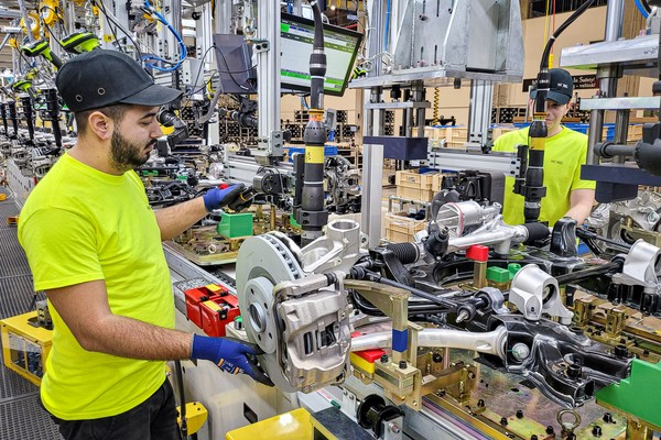 ▲현대모비스 헝가리 공장 생산라인