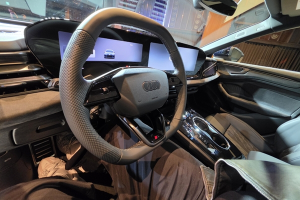 ▲아우디 A6 실내