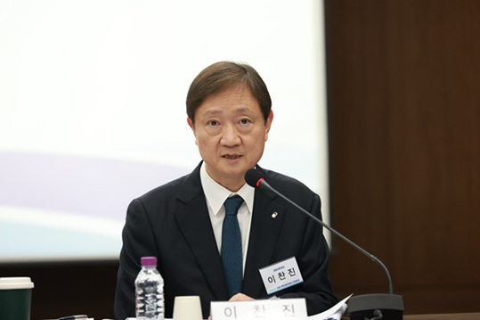 ▲ 이찬진 금융감독원장이 15일 열린 금융감독자문위원회 전체회의에서 발언하고 있다.