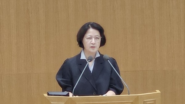 ▲추미애 경기도지사가 14일 경기도의회 본회의장에서 첫 도정 연설을 진행했다. 사진=이예원 기자 